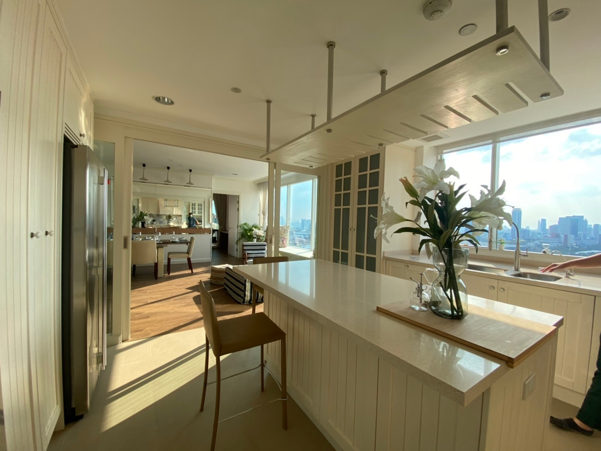 ขายคอนโดสุขุมวิท อโศก ทองหล่อ : คอนโด 4 ห้องนอน ห้องสวย ที่ Wilshire Sukhumvit 22, Contact 062-496-6454