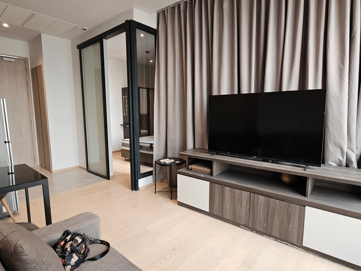 For RentCondoRama9, Petchburi, RCA : Ashton Asoke-Rama 9 Condo for RENT  ** Ashton Asoke - Rama 9  ห้องกว้าง 35 ตรม. 1 นอน 1 น้ำ พร้อมอยู่@ 26,000 บาท โทรด่วน 096-2615656  ห้องกว้าง 35 ตรม. 1 นอน 1 น้ำ เฟอร์ครบ พร้อมอยู่    Location : Rama 9   Selling Price : 26,000 Baht  Condominium near MR