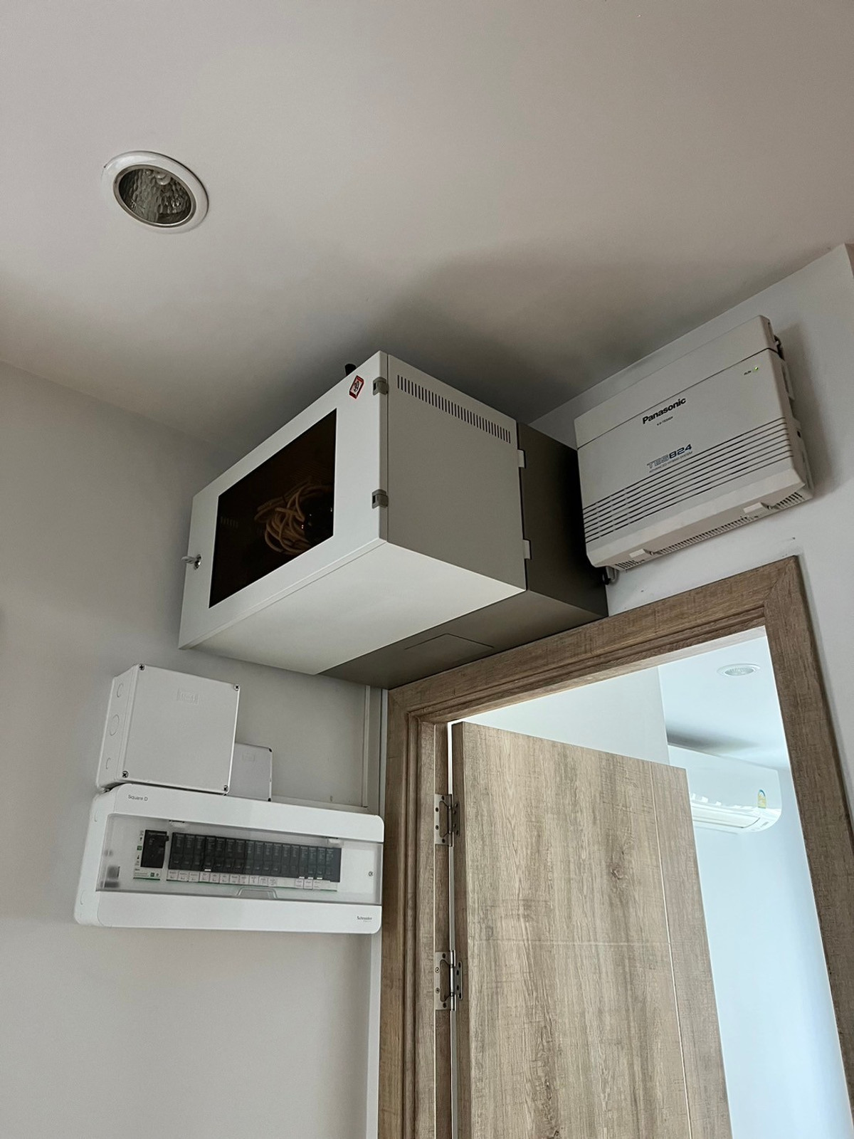 For RentHome OfficeNonthaburi, Bang Yai, Bangbuathong : 6bedroom home office with a 13-meter frontage and ample parking. An avenue is nearby.