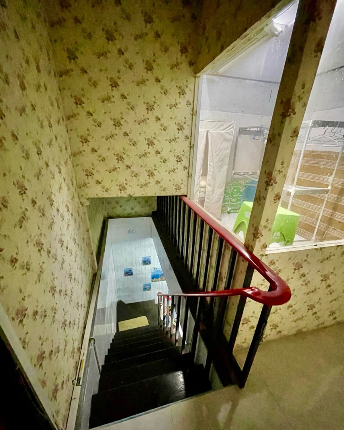 ขายทาวน์โฮมวิภาวดี ดอนเมือง หลักสี่ : ขายทาวน์เฮ้าส์2ชั้น ติดถนนในซอยวิภาวดี64 พท.18 ตรว. 2นอน2น้ำ ใกล้ตลาดสด, 7-11 ,เข้าออกได้หลายทาง เหมาะอยู่อาศัย/ค้าขายได้