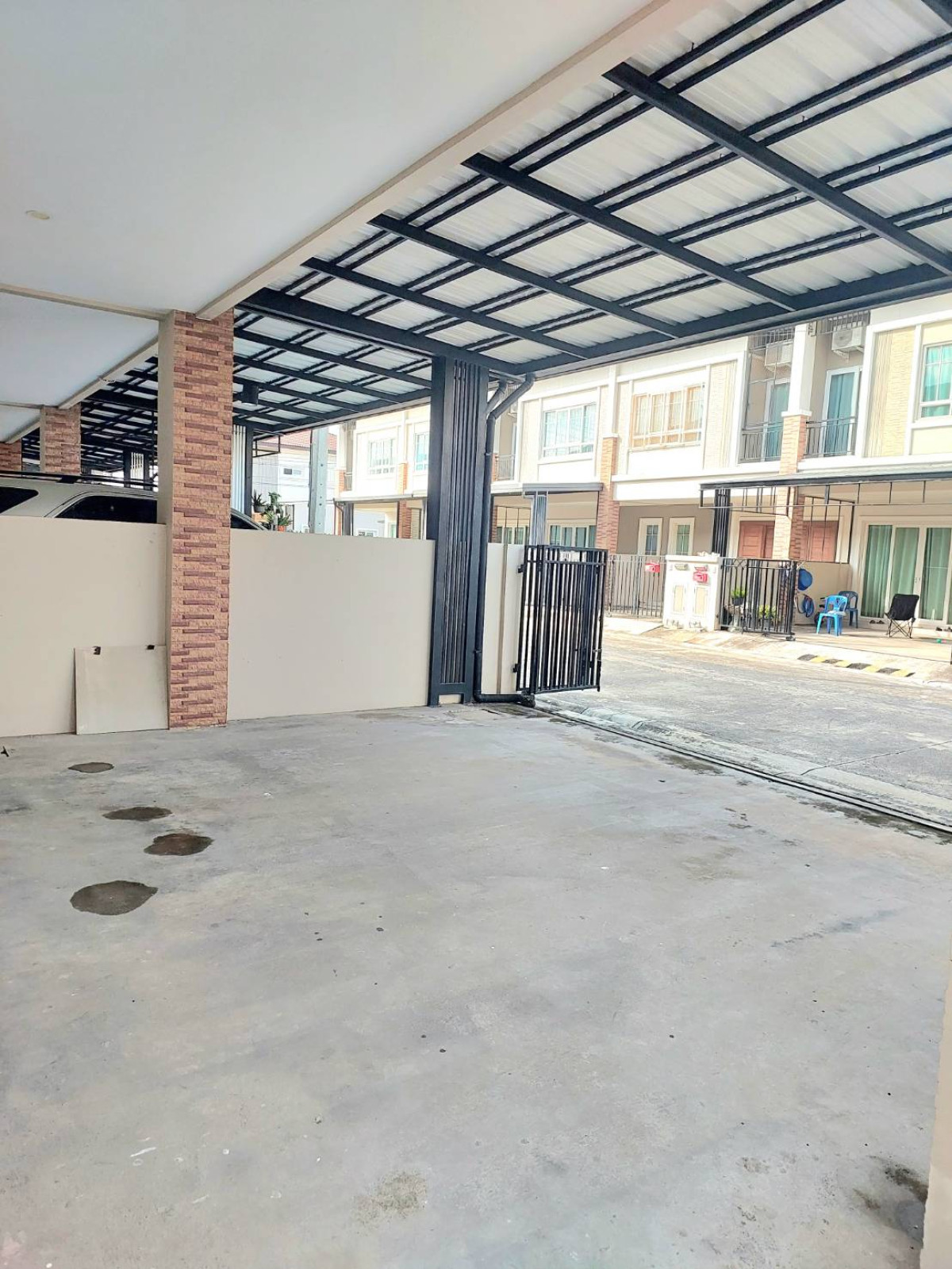 ขายทาวน์โฮมมีนบุรี-ร่มเกล้า : ขายทาวน์เฮ้าส์/ทาวน์โฮม เดอะ แพสเซจ รามอินทรา - คู้บอน บางชัน เขต คลองสามวา กรุงเทพ CX-140882