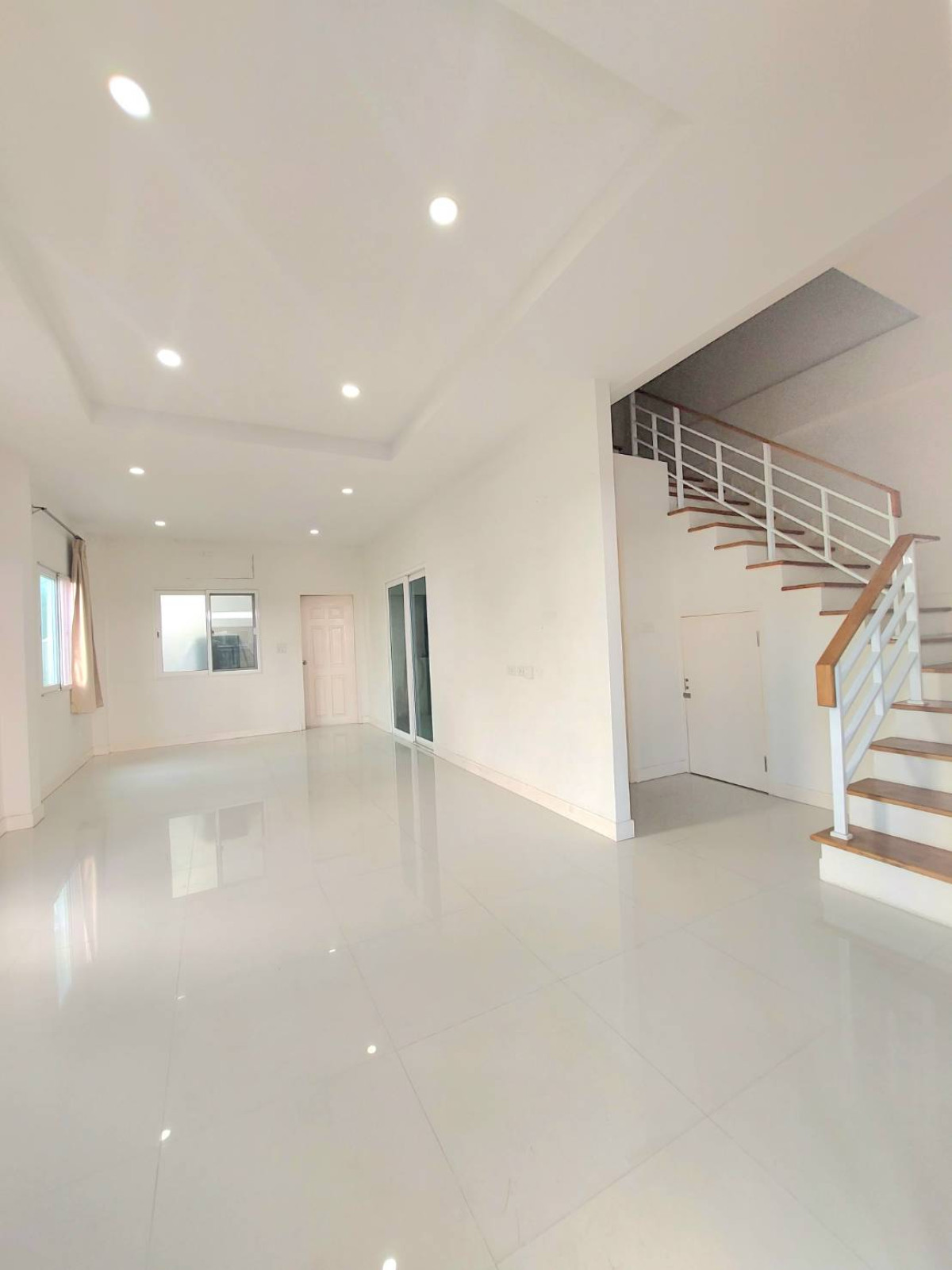 ขายทาวน์โฮมมีนบุรี-ร่มเกล้า : ขายทาวน์เฮ้าส์/ทาวน์โฮม เดอะ แพสเซจ รามอินทรา - คู้บอน บางชัน เขต คลองสามวา กรุงเทพ CX-140882