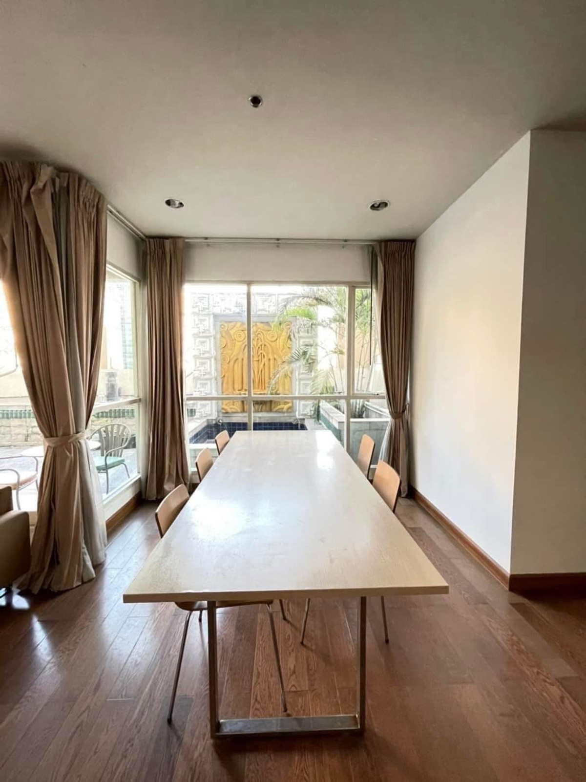 For RentCondoWitthayu, Chidlom, Langsuan, Ploenchit : Condo The Address Chidlom, convenient travel, close to BTS, has a shuttle, fully furnished, ready to move in!!