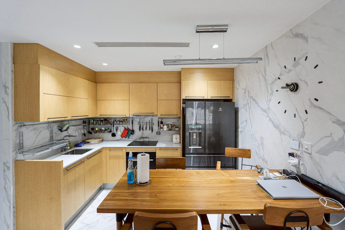 ให้เช่าคอนโดวิทยุ ชิดลม หลังสวน : 2 ห้องนอน 2 ห้องน้ำ ที่ Baan Sarasin , Contact 062-496-6454