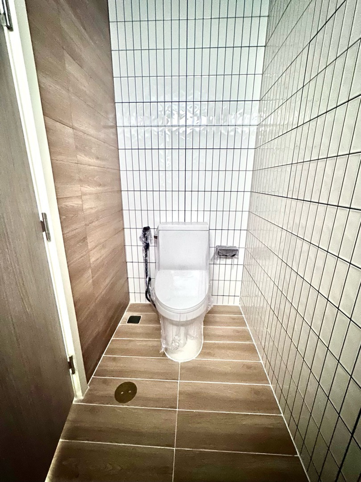 ให้เช่าอาคารพาณิชย์พัฒนาการ ศรีนครินทร์ : โฮมออฟฟิศสมัยใหม่ให้เช่า 281 ตร.ม.Nirvana @WORK Krungthep Kreetha — ทำเลศักยภาพ ติด Nirvana PORCH Community Mall