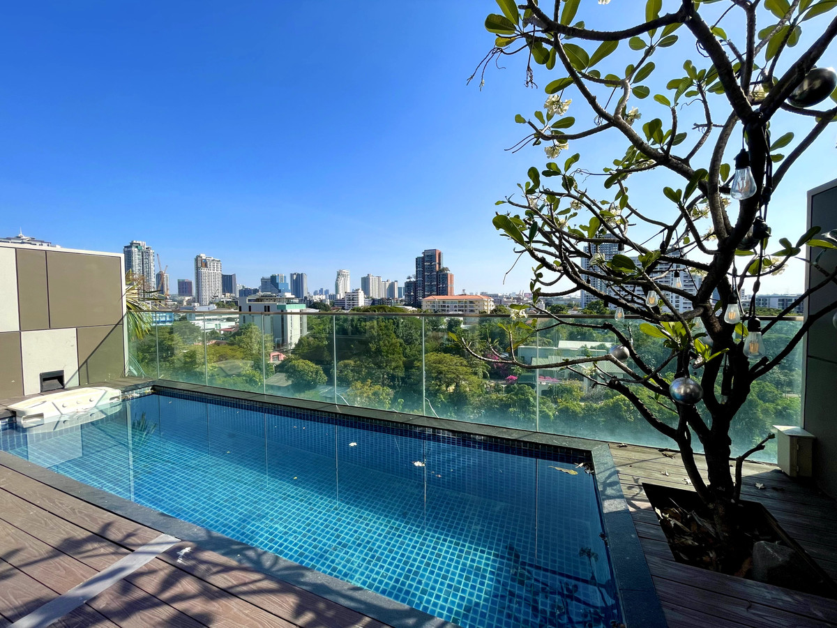 ให้เช่าคอนโดสุขุมวิท อโศก ทองหล่อ : Ashton Morph for rent! 🔥Pet-friendly 2 bedroom duplex 110 sq.m fully furnished with private pool near BTS Thonglor