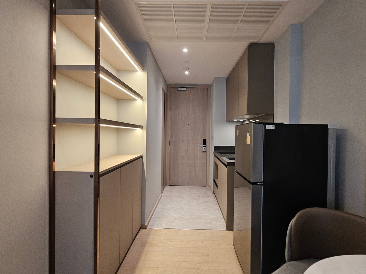 For RentCondoRama9, Petchburi, RCA : Ashton Asoke-Rama 9 Condo for RENT  ** Ashton Asoke - Rama 9  ห้องกว้าง 43 ตรม. 1 นอน 1 น้ำ พร้อมอยู่@ 35,000 บาท โทรด่วน 096-2615656  ห้องกว้าง 43 ตรม. 1 นอน 1 น้ำ เฟอร์ครบ พร้อมอยู่    Location : Rama 9   Selling Price : 35,000 Baht  Condominium near MR