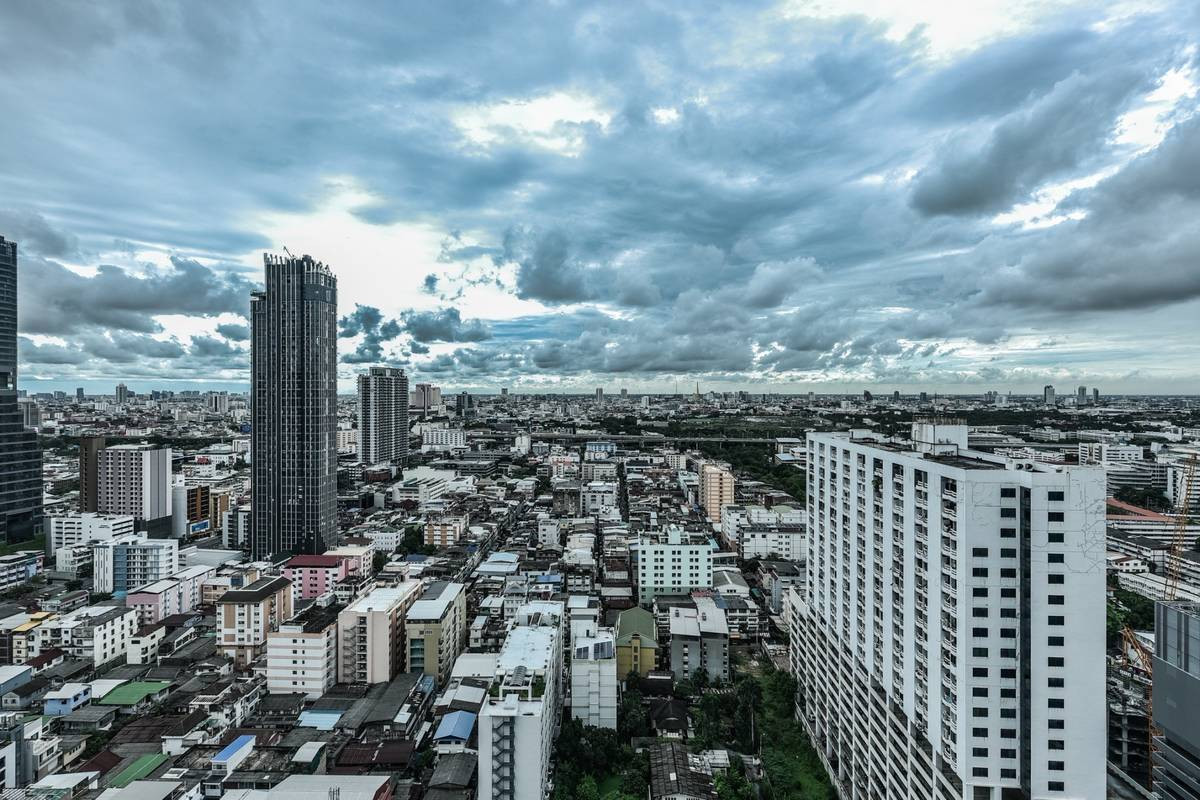 For RentCondoRatchathewi,Phayathai : Price negotiable Ideo Q Phayathai 2Bedrroms - BTS Phayathai Fully furnished - Hight floor