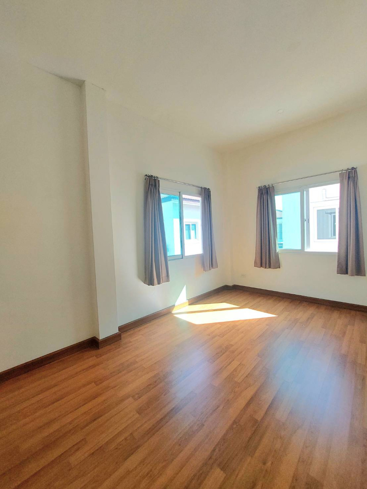 ขายทาวน์โฮมมีนบุรี-ร่มเกล้า : ขายทาวน์เฮ้าส์/ทาวน์โฮม เดอะ แพสเซจ รามอินทรา - คู้บอน บางชัน เขต คลองสามวา กรุงเทพ CX-140882