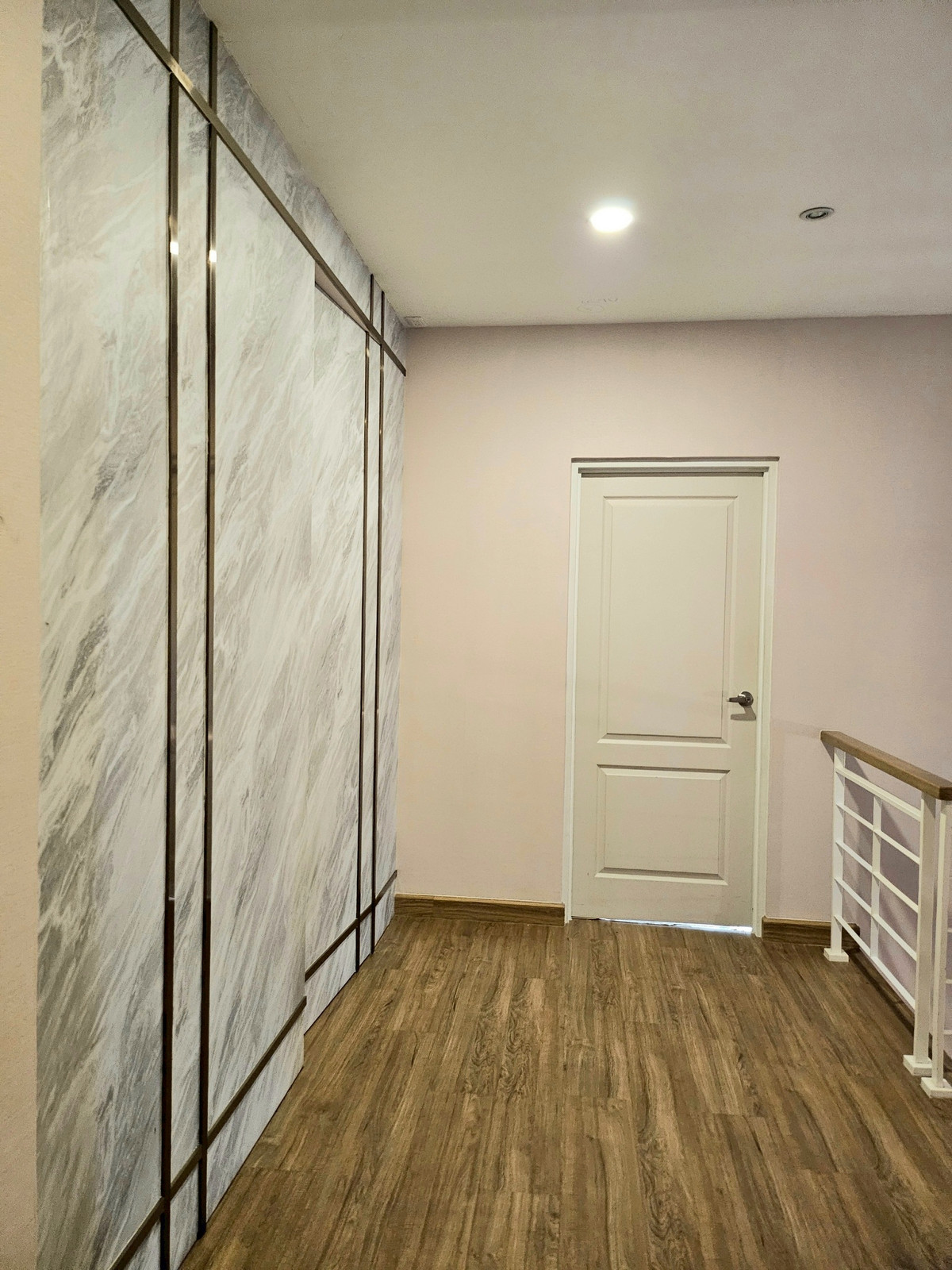 ให้เช่าบ้านแจ้งวัฒนะ เมืองทอง : บ้านเดี่ยว 4ห้องนอน 4ห้องน้ำ ติดถนนใหญ่ ใกล้ รร.นานาชาติ พร้อมเข้าอยู่