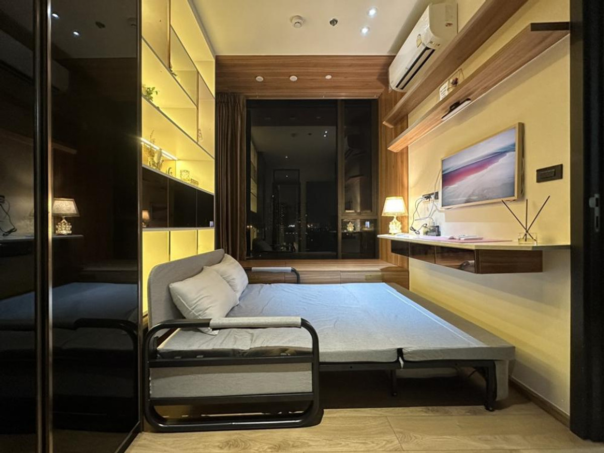 For RentCondoSukhumvit, Asoke, Thonglor : Condo The FINE Bangkok Thonglor–Ekamai, convenient travel, near BTS, there is a shuttle, beautiful room, fully furnished, ready to move in!