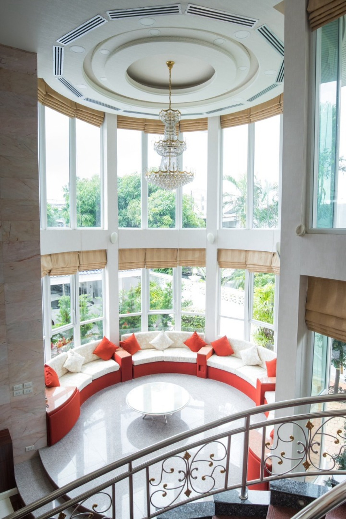 For SaleHouseRama9, Petchburi, RCA : 🏡 Single Detached House, Rama 9 Soi 39 | 241 sq.wah,  4 Bedrooms, 4 Bathrooms, Move-in Ready For viewing appointments 📞 065-626-5636 (Kie)