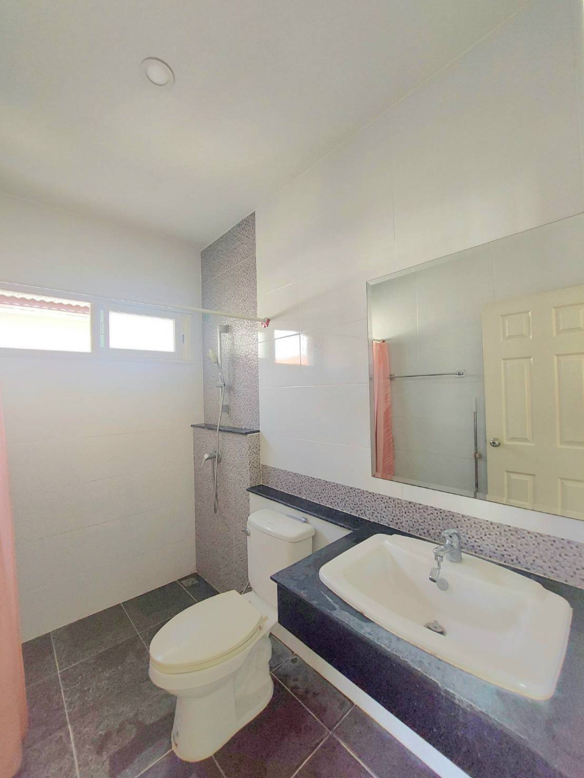 ขายทาวน์โฮมมีนบุรี-ร่มเกล้า : ขายทาวน์เฮ้าส์/ทาวน์โฮม เดอะ แพสเซจ รามอินทรา - คู้บอน บางชัน เขต คลองสามวา กรุงเทพ CX-140882