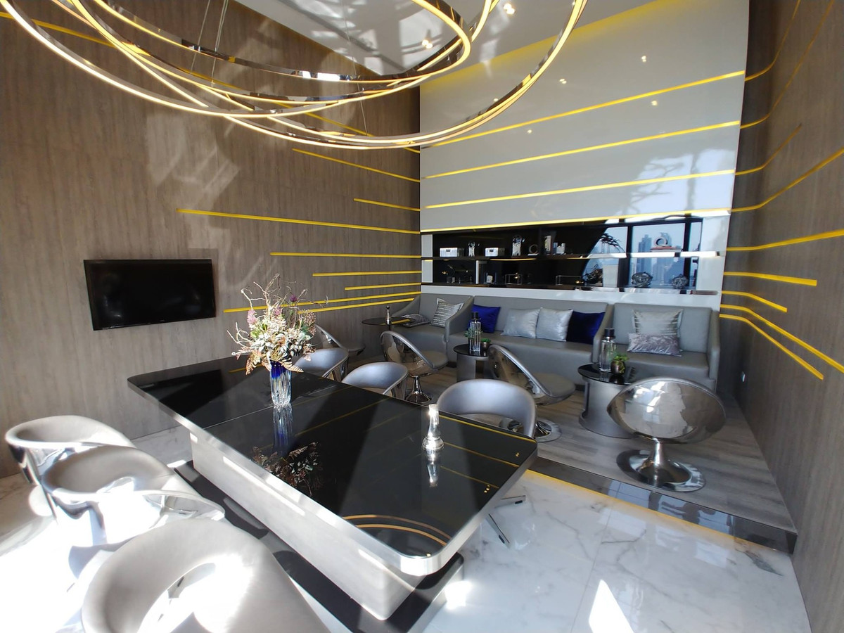 For SaleCondoRama9, Petchburi, RCA : ✨ For Sale: Ideo Mobi Asoke Condo ✨ 💰 Only 4,700,000 THB