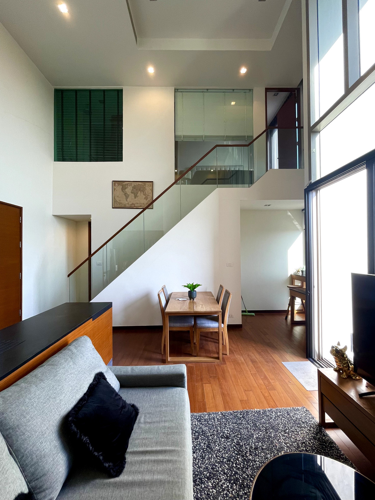 ให้เช่าคอนโดสุขุมวิท อโศก ทองหล่อ : Ashton Morph for rent! 🔥Pet-friendly 2 bedroom duplex 110 sq.m fully furnished with private pool near BTS Thonglor