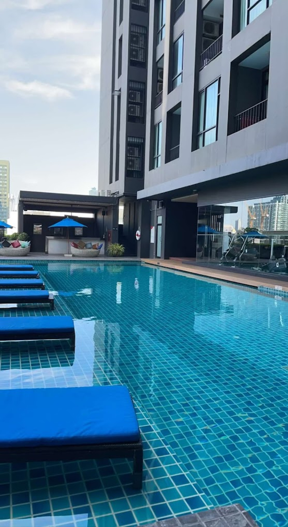 ให้เช่าคอนโดสุขุมวิท อโศก ทองหล่อ : 1 นอน 1 น้ำ  ที่เอสเตลล่าเอกมัย ห้องใหญ่ พร้อมอยู่ 