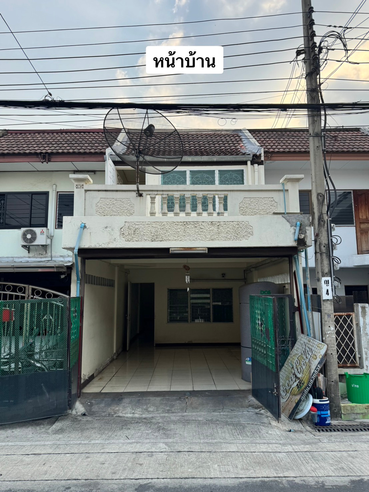 For RentTownhomeNonthaburi, Bang Yai, Bangbuathong : 2-story townhouse for rent, Rattanathibet Village. Behind Central Westgate