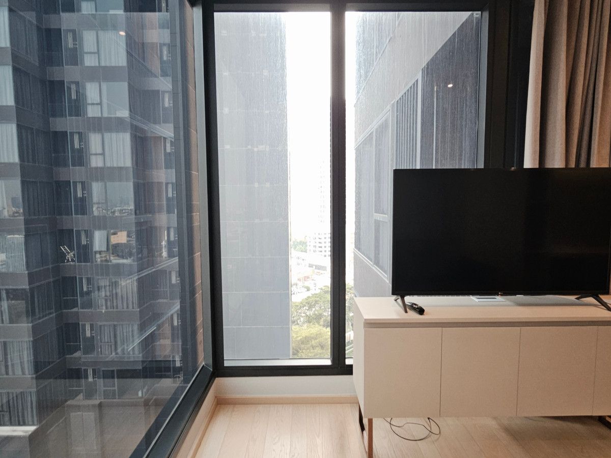 For RentCondoRama9, Petchburi, RCA : Ashton Asoke-Rama 9 Condo for RENT  ** Ashton Asoke - Rama 9  ห้องกว้าง 43 ตรม. 1 นอน 1 น้ำ พร้อมอยู่@ 35,000 บาท โทรด่วน 096-2615656  ห้องกว้าง 43 ตรม. 1 นอน 1 น้ำ เฟอร์ครบ พร้อมอยู่    Location : Rama 9   Selling Price : 35,000 Baht  Condominium near MR