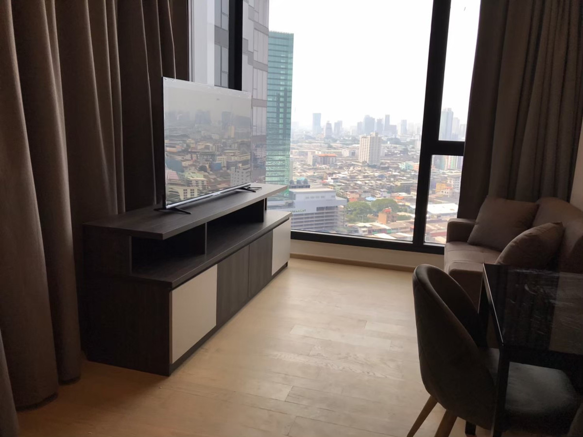 For RentCondoRama9, Petchburi, RCA : Ashton Asoke-Rama 9 Condo for RENT  ** Ashton Asoke - Rama 9  ห้องกว้าง 35 ตรม. 1 นอน 1 น้ำ พร้อมอยู่@ 26,000 บาท โทรด่วน 096-2615656  ห้องกว้าง 35 ตรม. 1 นอน 1 น้ำ เฟอร์ครบ พร้อมอยู่    Location : Rama 9   Selling Price : 26,000 Baht  Condominium near MR