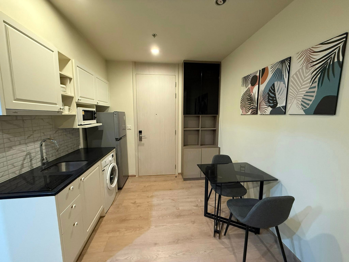 For RentCondoSukhumvit, Asoke, Thonglor : Noble Recole Condo, convenient travel, near BTS, there is a shuttle, beautiful room, fully furnished, ready to move in!!