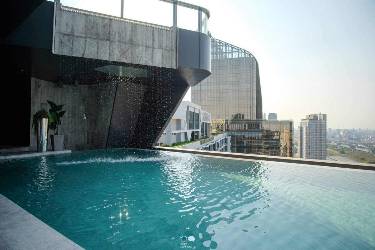 For SaleCondoRama9, Petchburi, RCA : ✨ For Sale: Ideo Mobi Asoke Condo ✨ 💰 Only 4,700,000 THB