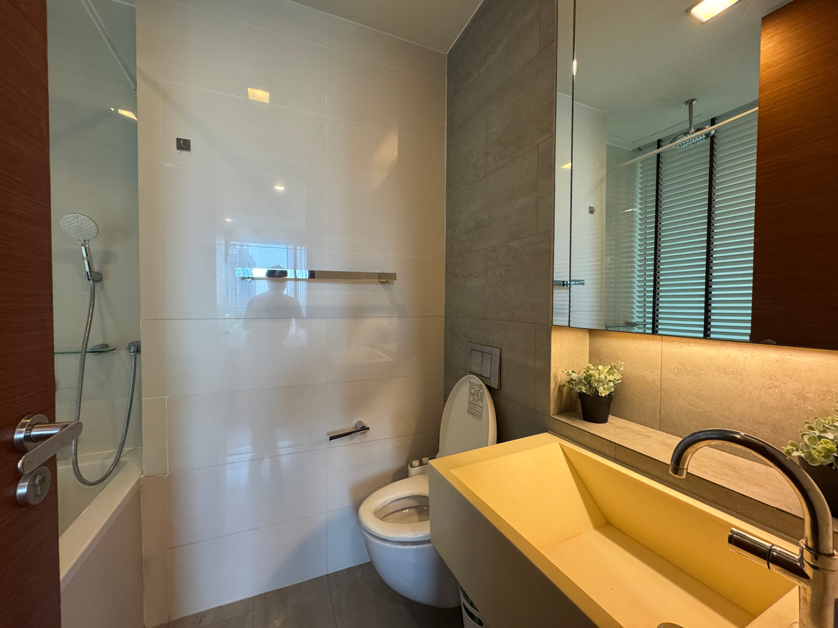 ให้เช่าคอนโดสุขุมวิท อโศก ทองหล่อ : Ashton Morph for rent! 🔥Pet-friendly 2 bedroom duplex 110 sq.m fully furnished with private pool near BTS Thonglor