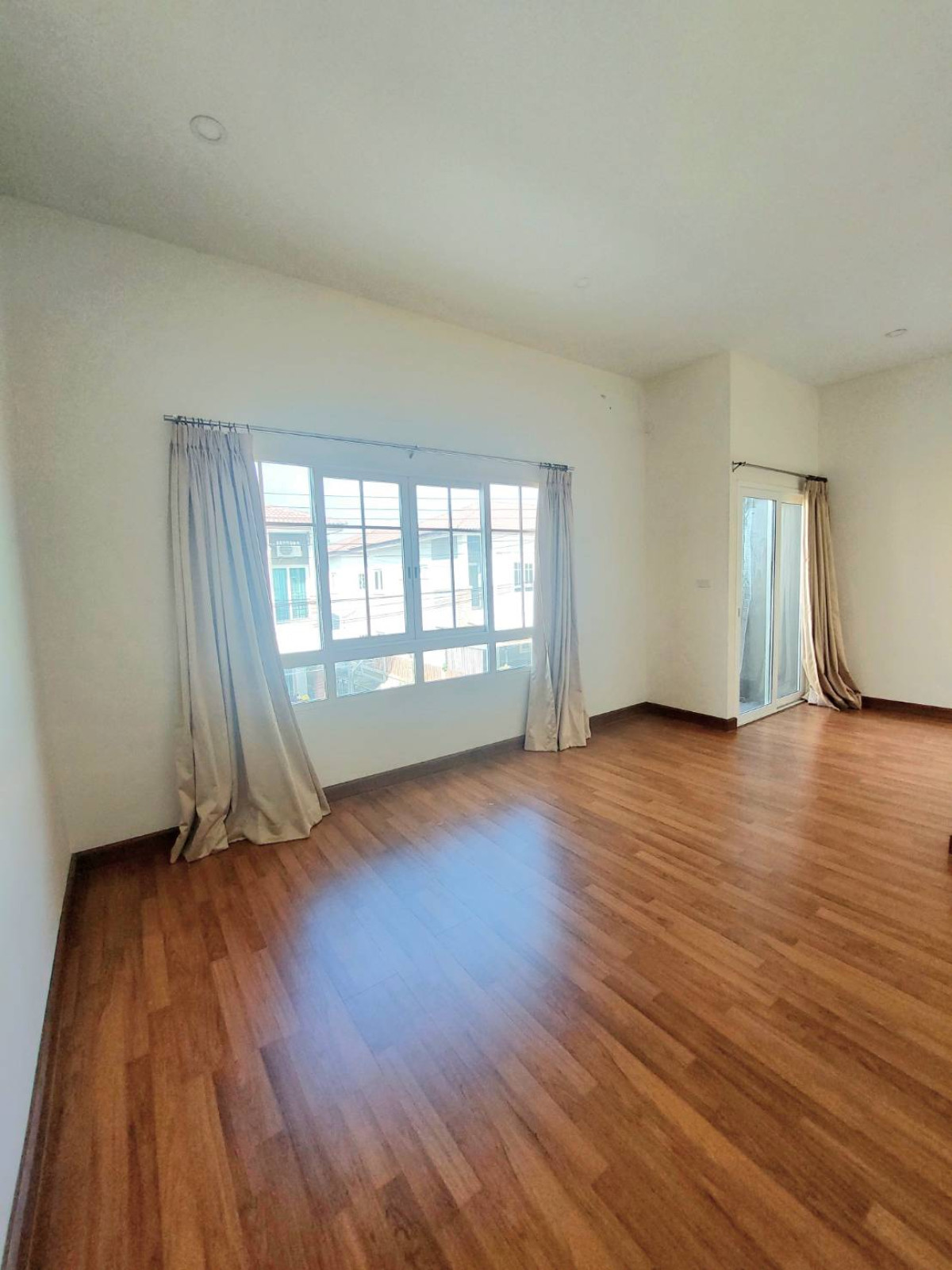 ขายทาวน์โฮมมีนบุรี-ร่มเกล้า : ขายทาวน์เฮ้าส์/ทาวน์โฮม เดอะ แพสเซจ รามอินทรา - คู้บอน บางชัน เขต คลองสามวา กรุงเทพ CX-140882