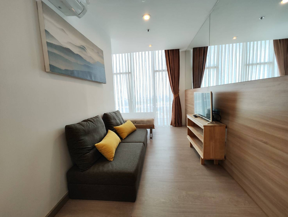 For RentCondoOnnut, Udomsuk : For Rent The Sky Sukhumvit Duplex 19th-20th fl. (RT-01)