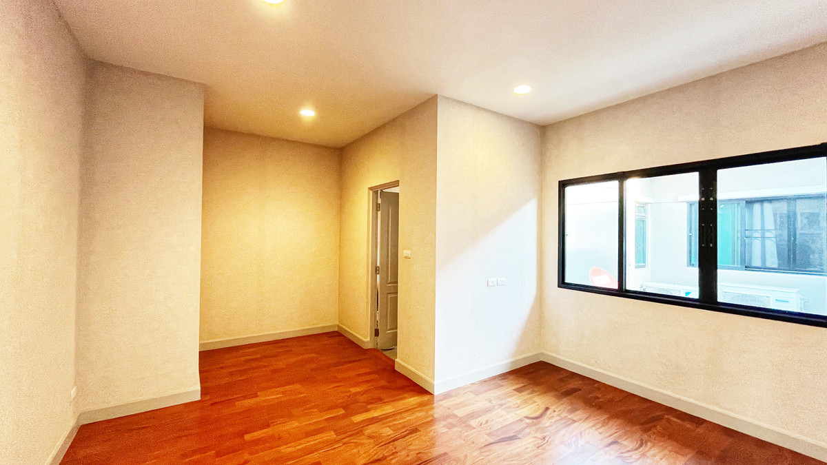 For SaleHouseEakachai, Bang Bon : Grand Bangkok Boulevard Sathorn Kanlapaphruek for sale.