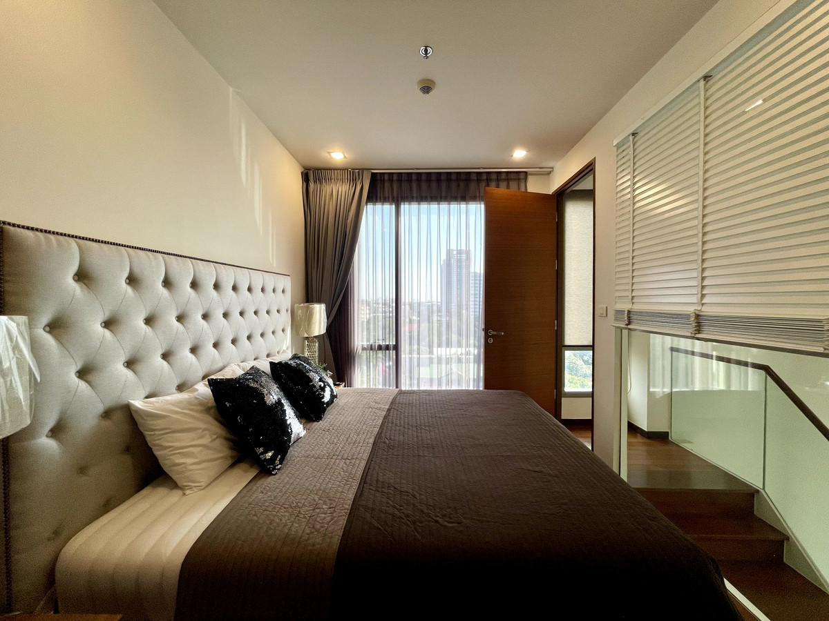 ให้เช่าคอนโดสุขุมวิท อโศก ทองหล่อ : Ashton Morph for rent! 🔥Pet-friendly 2 bedroom duplex 110 sq.m fully furnished with private pool near BTS Thonglor