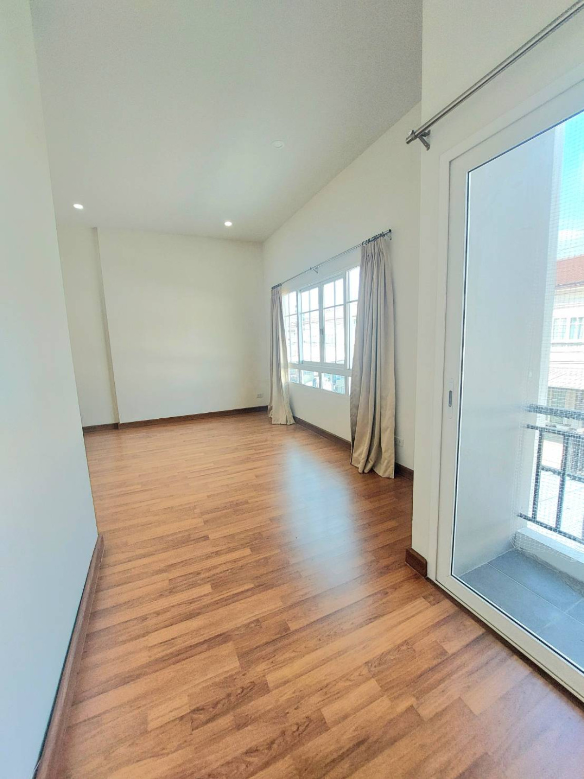 ขายทาวน์โฮมมีนบุรี-ร่มเกล้า : ขายทาวน์เฮ้าส์/ทาวน์โฮม เดอะ แพสเซจ รามอินทรา - คู้บอน บางชัน เขต คลองสามวา กรุงเทพ CX-140882