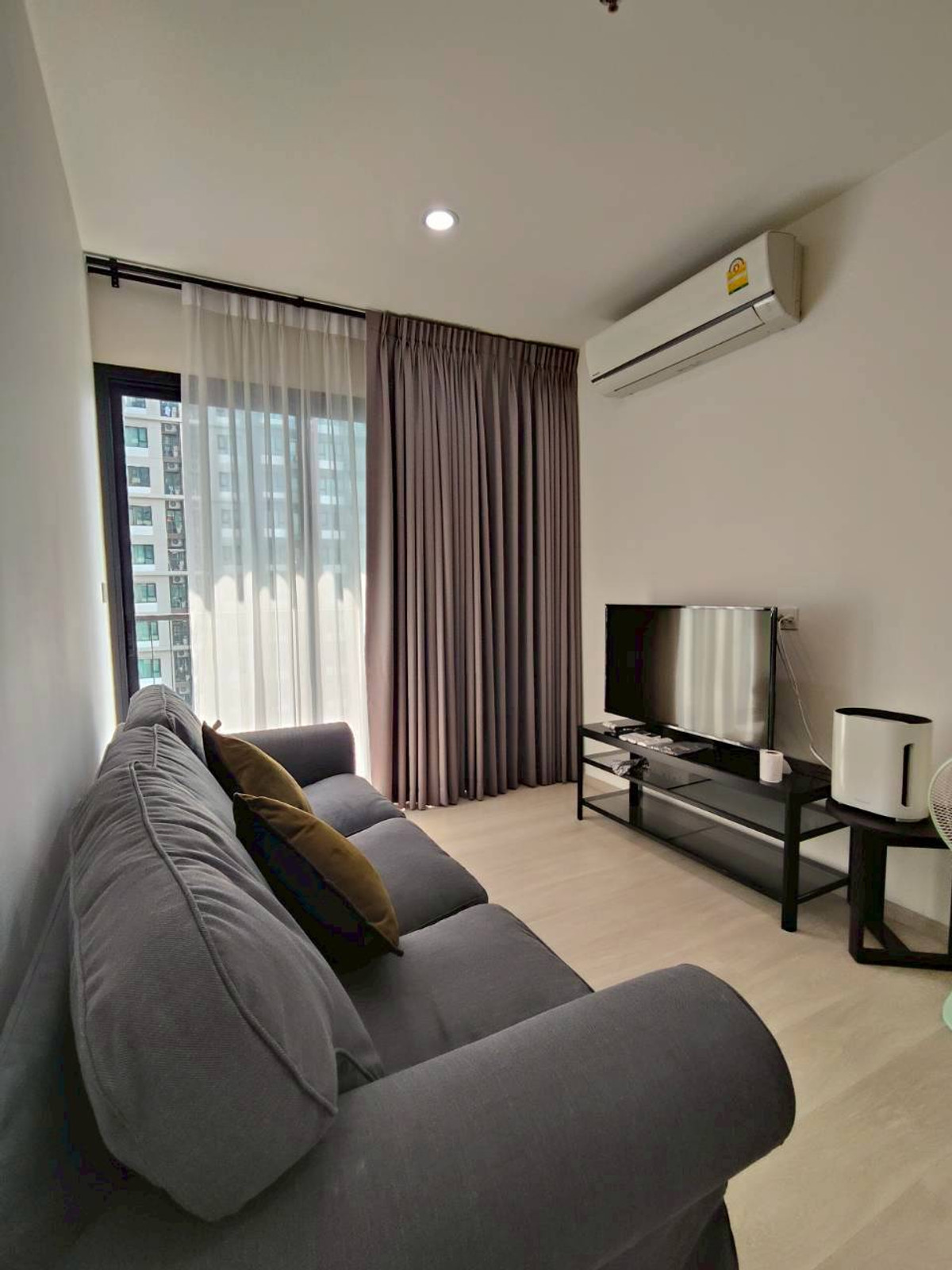 For RentCondoRama9, Petchburi, RCA : For rent, Life Asoke, 2 bedrooms, corner room, swimming pool view, near MRT Phetchaburi, Airport Link Makkasan, fully furnished, with electrical appliances, ready to move in.