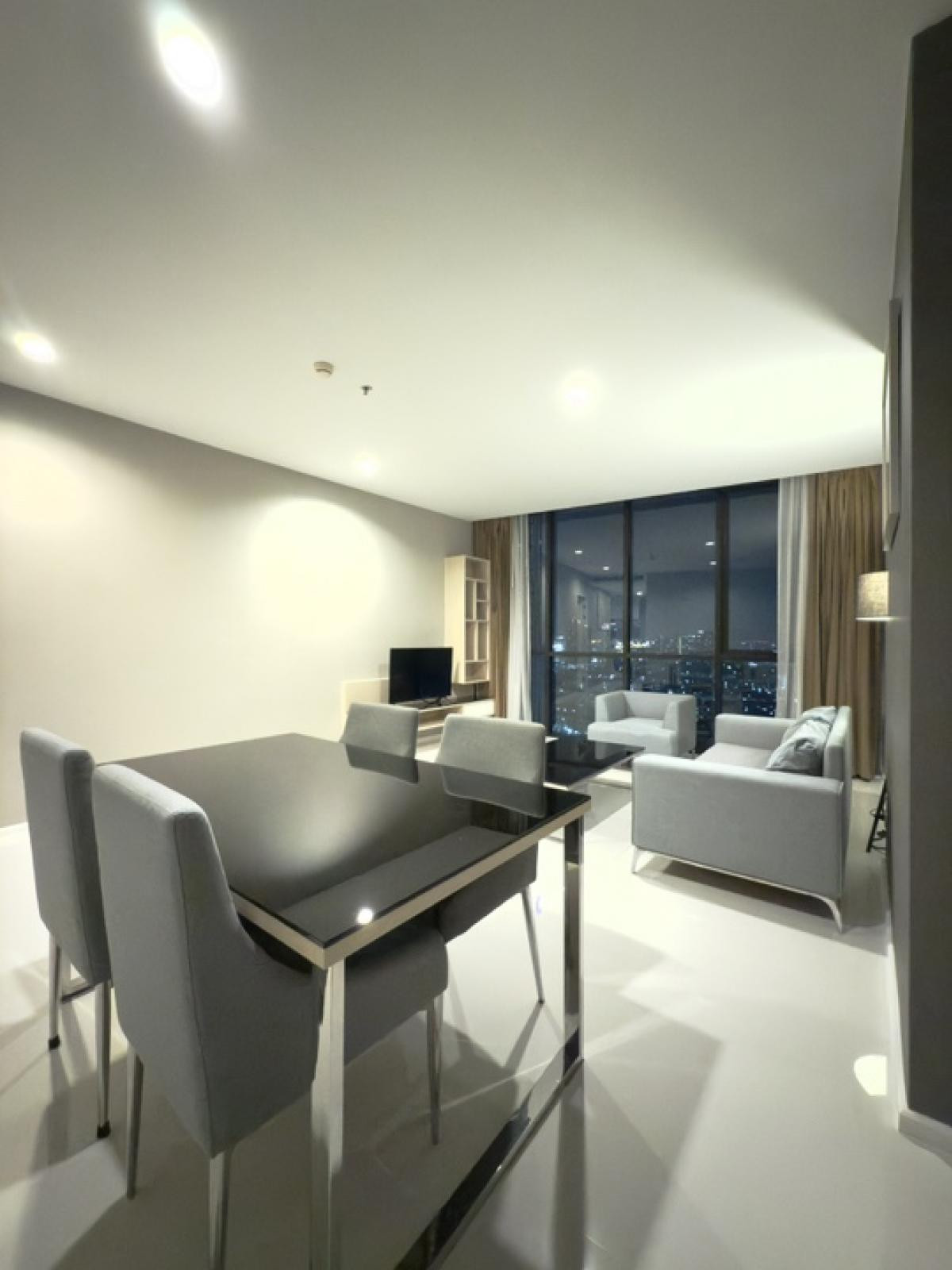 ให้เช่าคอนโดสุขุมวิท อโศก ทองหล่อ : คอนโดให้เช่า เอสเตลล่า เรสซิเดนเซส เอกมัย