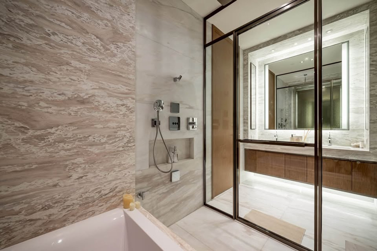 For RentCondoWitthayu, Chidlom, Langsuan, Ploenchit : Luxury condo at Scope langsuan, convenient travel, close to BTS, there is a shuttle, beautiful room, fully furnished, ready to move in.