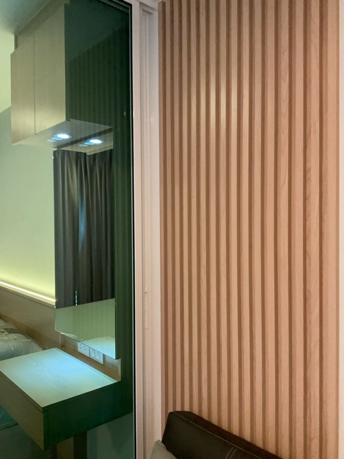 For RentCondoBangna, Bearing, Lasalle : For rent Building C, 17th floor, 1 year contract, rent 10,000 baht per month, call 0982492898line id 982592898