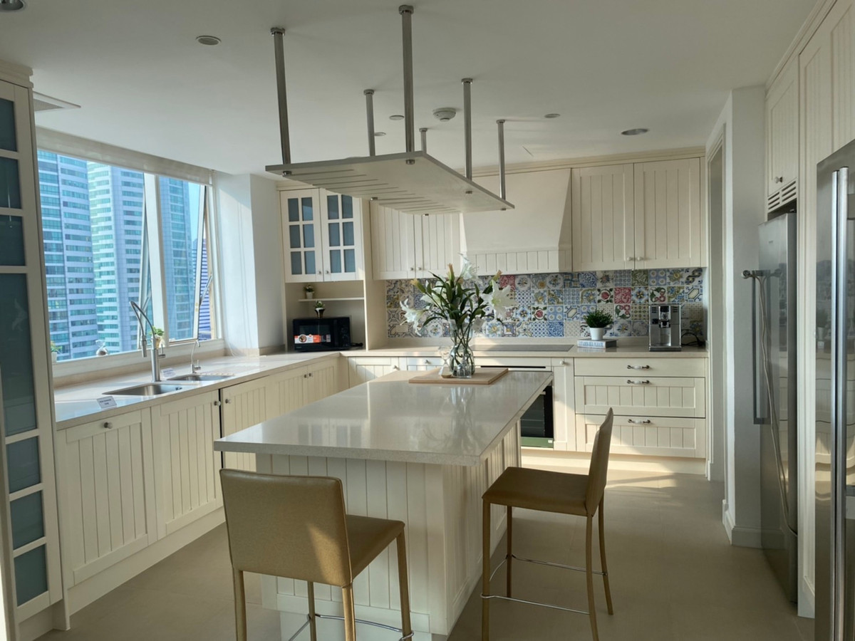 ขายคอนโดสุขุมวิท อโศก ทองหล่อ : คอนโด 4 ห้องนอน ห้องสวย ที่ Wilshire Sukhumvit 22, Contact 062-496-6454