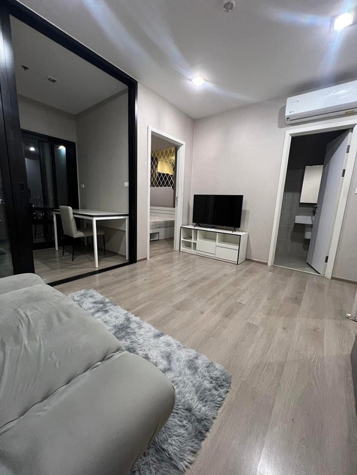 For RentCondoBang kae, Phetkasem : 💖💖Condo for rent The Base Phetkasem/1 bedroom 32 sq m price 12,000 baht/interested add Line ID: atfirm2010💖💖