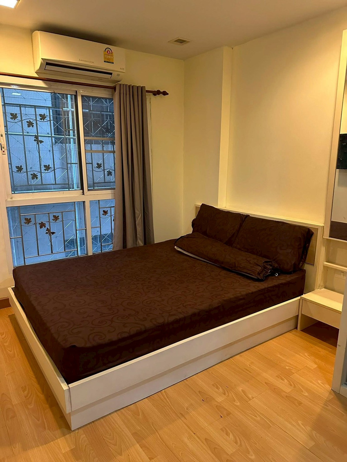 ให้เช่าคอนโดราชเทวี พญาไท : ★ Supreme Condo Ratchawithi 3 ★ 31 ตรม.,ชั้น 3 (1 ห้องนอน 1 ห้องน้ำ), ★ใกล้ BTS อนุเสารีย์ชัยฯ ★ใกล้ สยามและพารากอน ★ สิ่งอำนวยความสะดวกมากมาย★ เครื่องใช้ไฟฟ้าครบครัน★ 