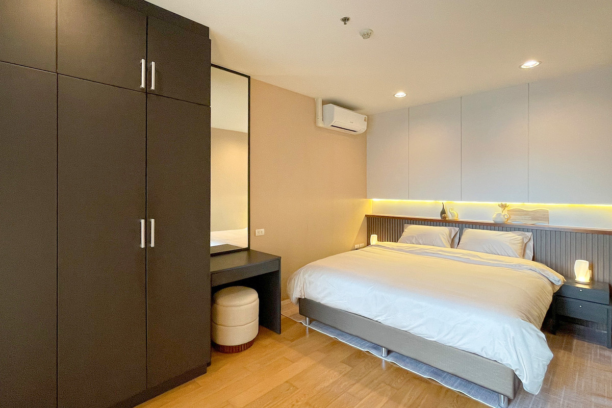 For RentCondoSukhumvit, Asoke, Thonglor : Condo Villa Sikhara, convenient travel, close to BTS, there is a shuttle, beautiful room, fully furnished, ready to move in!!