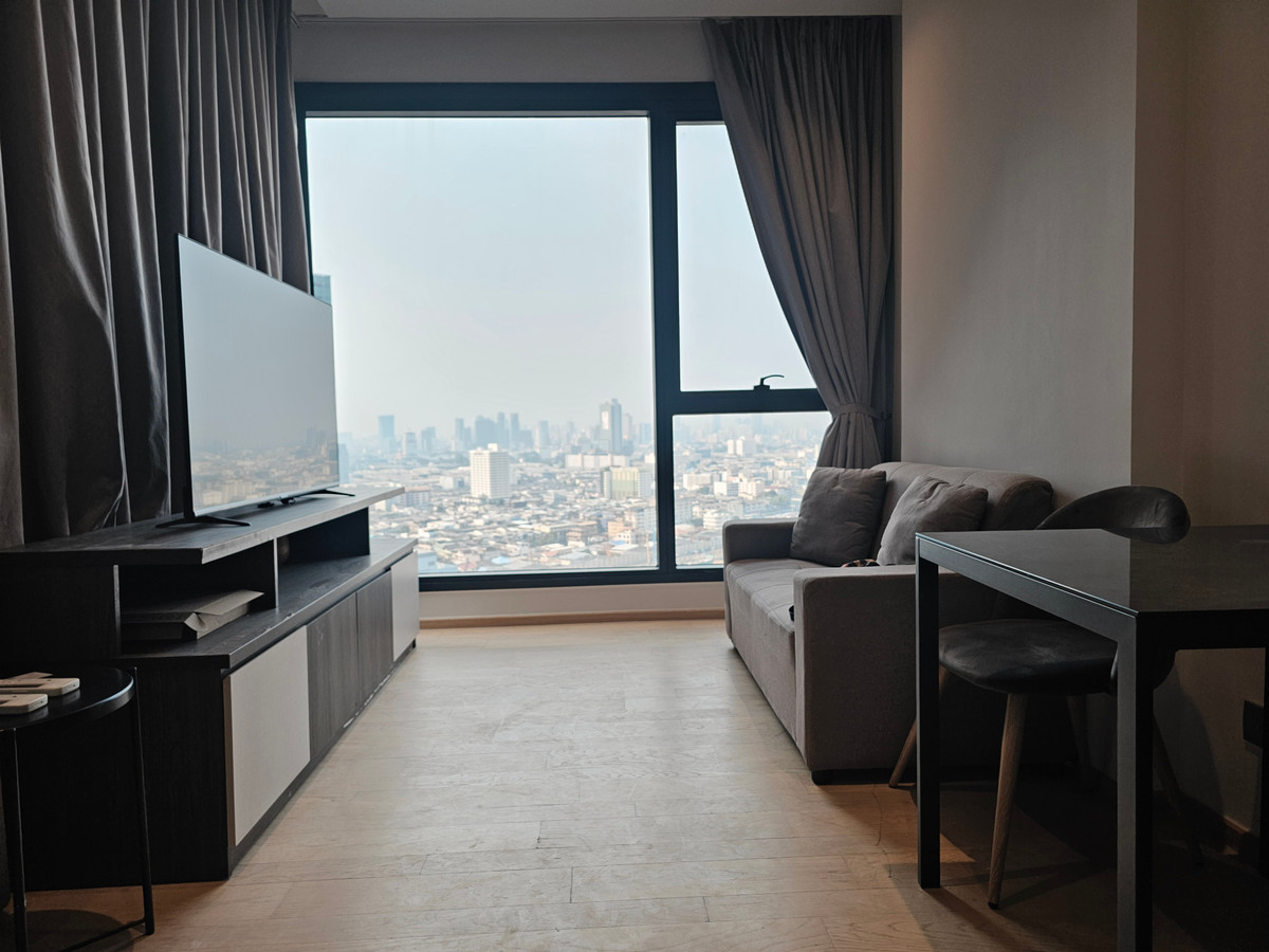 For RentCondoRama9, Petchburi, RCA : Ashton Asoke-Rama 9 Condo for RENT  ** Ashton Asoke - Rama 9  ห้องกว้าง 35 ตรม. 1 นอน 1 น้ำ พร้อมอยู่@ 26,000 บาท โทรด่วน 096-2615656  ห้องกว้าง 35 ตรม. 1 นอน 1 น้ำ เฟอร์ครบ พร้อมอยู่    Location : Rama 9   Selling Price : 26,000 Baht  Condominium near MR