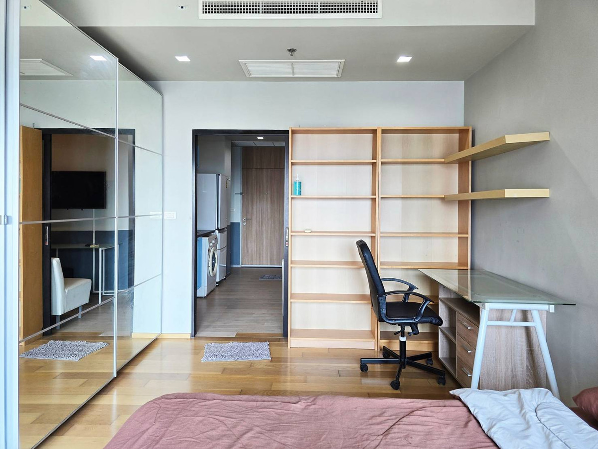 For RentCondoRatchathewi,Phayathai : Don't miss out! 🔥🔥 Condo for rent in a great location at a special price. Noble Revent project. MD-25043965