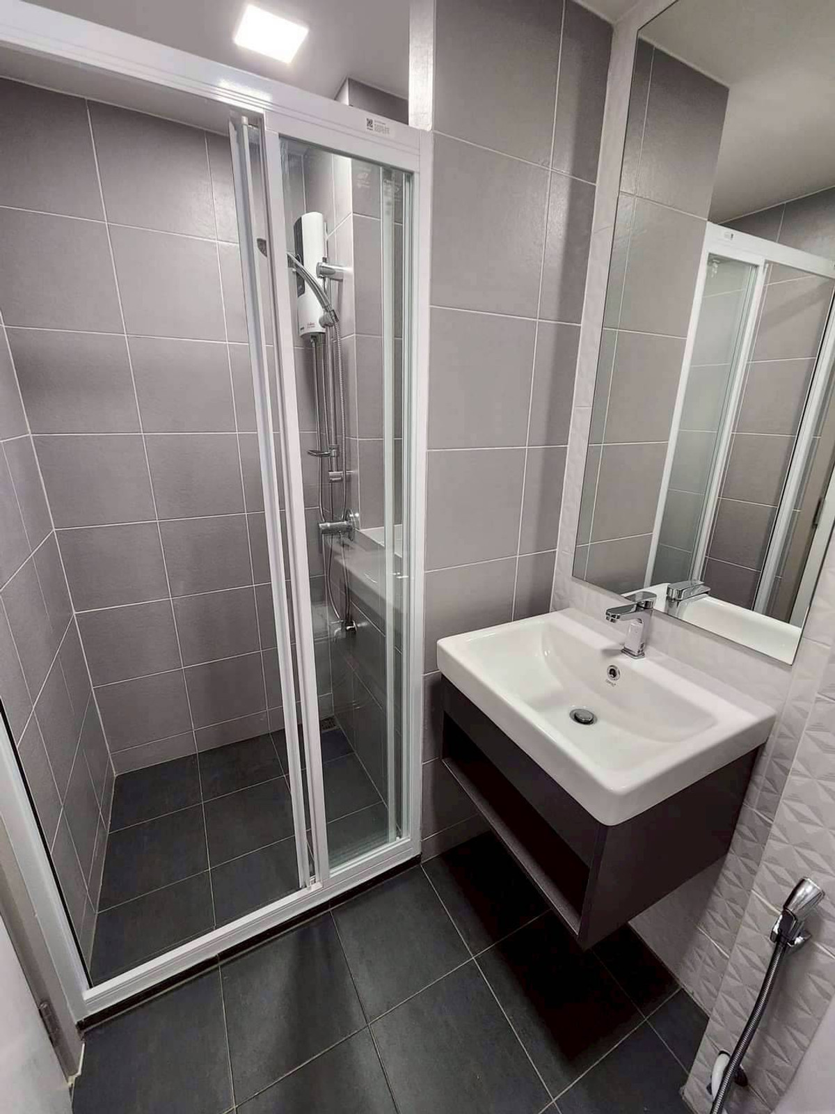 For RentCondoPathum Thani,Rangsit, Thammasat : 🏡 For rent Kave Town Island 2 bedrooms 💖 ✨ Building G, 7th floor, pool view, beautifully decorated ✅️ Ready to move in