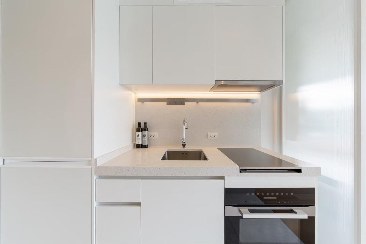 For SaleCondoSukhumvit, Asoke, Thonglor : 🏢 Scope Promsri Condominium | Studio 28 sq.m. Sukhumvit location, near BTS Phrom Phong For viewing appointments 📞 065-626-5636 (Kie)