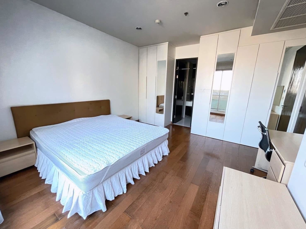 For RentCondoWitthayu, Chidlom, Langsuan, Ploenchit : Condo The Address Chidlom, convenient travel, close to BTS, has a shuttle, fully furnished, ready to move in!!