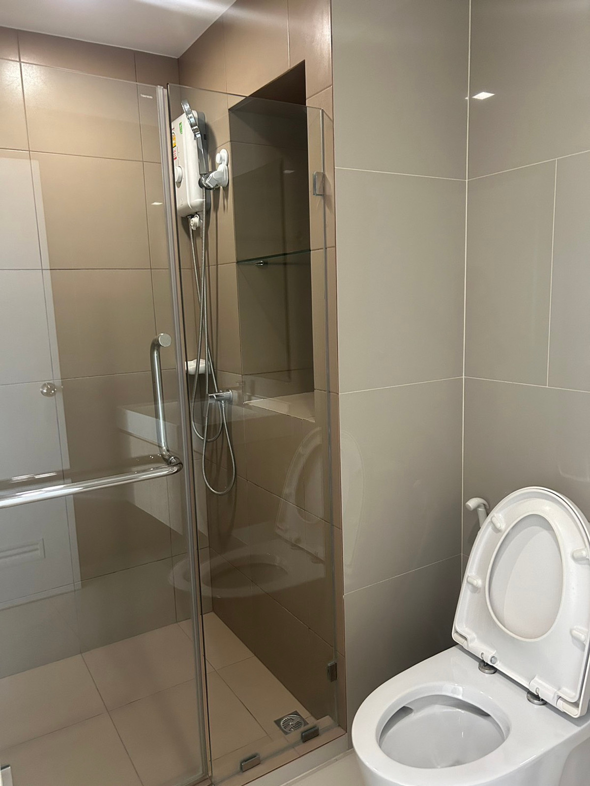 ให้เช่าคอนโดพัฒนาการ ศรีนครินทร์ : ✅ RPT111 ✅ Line : @p2nproperty