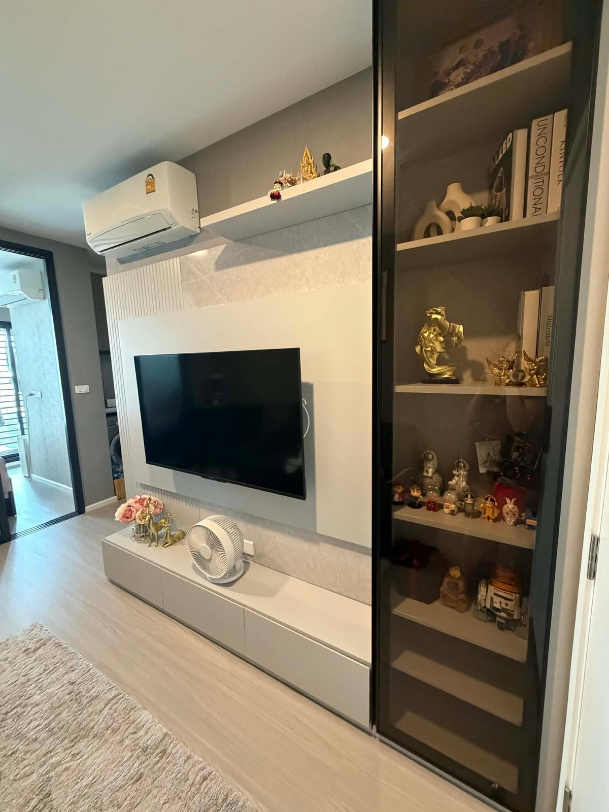 For SaleCondoSapankwai,Jatujak : ⚡️Hot Deal⚡️Denim jatujuk 1Bed 29 Sqm near Mo Chit, best price 3.05 Mb with furniture and electrical appliances ⚡️If interested, contact Putter 0928895628 line : plustor_ss