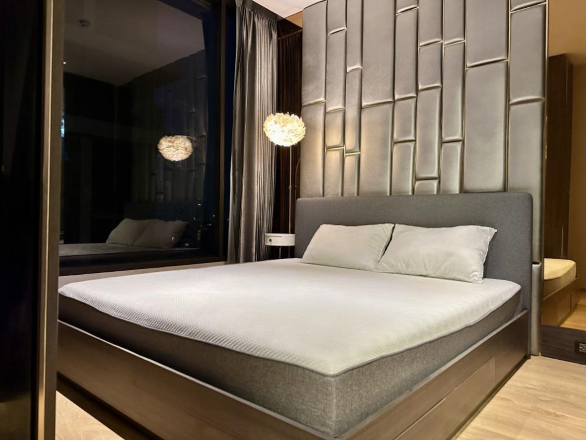 For RentCondoSukhumvit, Asoke, Thonglor : Condo The FINE Bangkok Thonglor–Ekamai, convenient travel, near BTS, there is a shuttle, beautiful room, fully furnished, ready to move in!