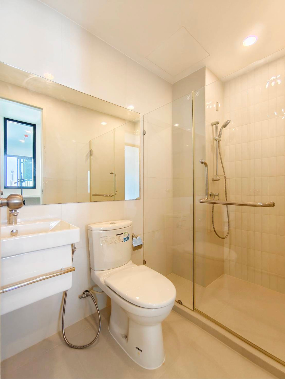 ขายคอนโดพระราม 9 เพชรบุรีตัดใหม่ RCA : Life Asoke ห้องใหม่ ไม่เคยอยู่ ชั้นสูง วิวเมือง ติด ARL มักกะสัน