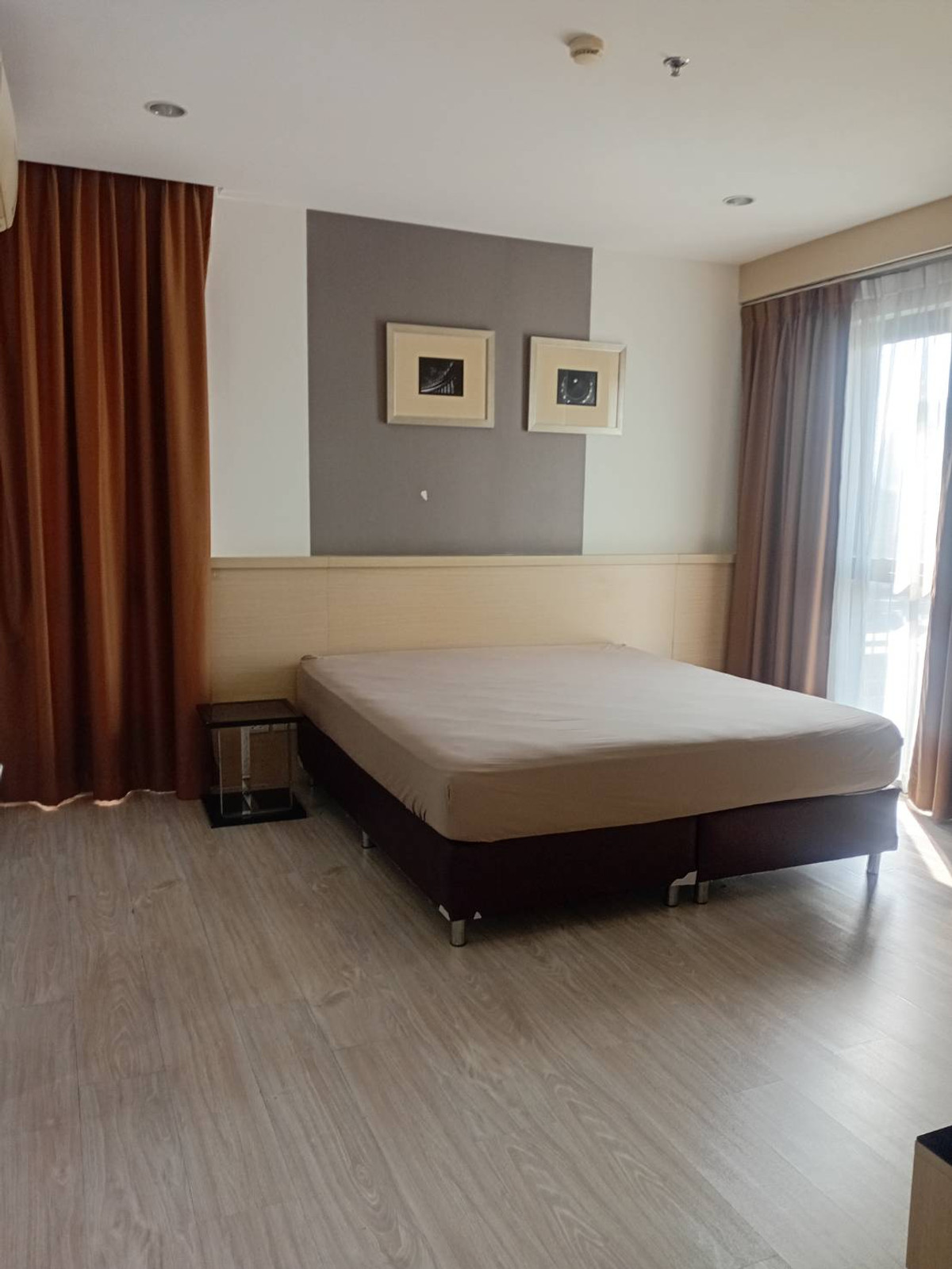 ให้เช่าคอนโดสุขุมวิท อโศก ทองหล่อ : 1 นอน 1 น้ำ  ที่เอสเตลล่าเอกมัย ห้องใหญ่ พร้อมอยู่ 