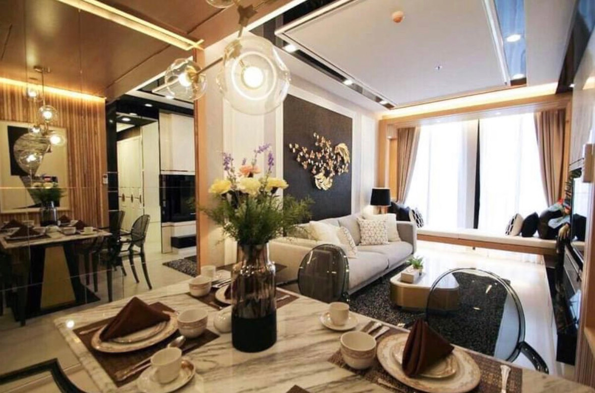 For RentCondoWitthayu, Chidlom, Langsuan, Ploenchit : Luxury condo at Noble Ploenchit, convenient travel, next to the BTS Skytrain, has a shuttle, beautiful room, fully furnished, ready to move in!!